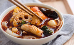 知名麻辣燙出現(xiàn)食品安全問題，如何保障吃的安全？